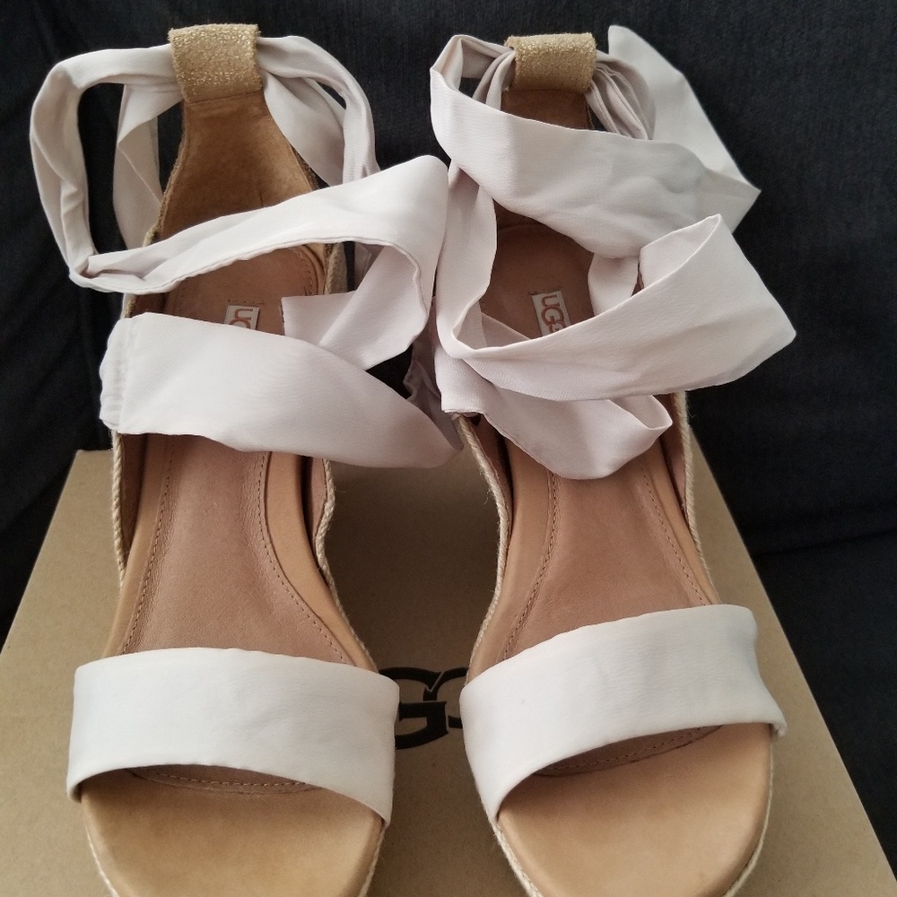 Strappy wedge sandal